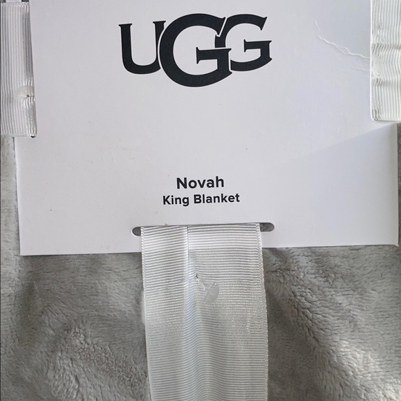 UGG Novah King Blanket in Seal Gray - Picture 12 of 12